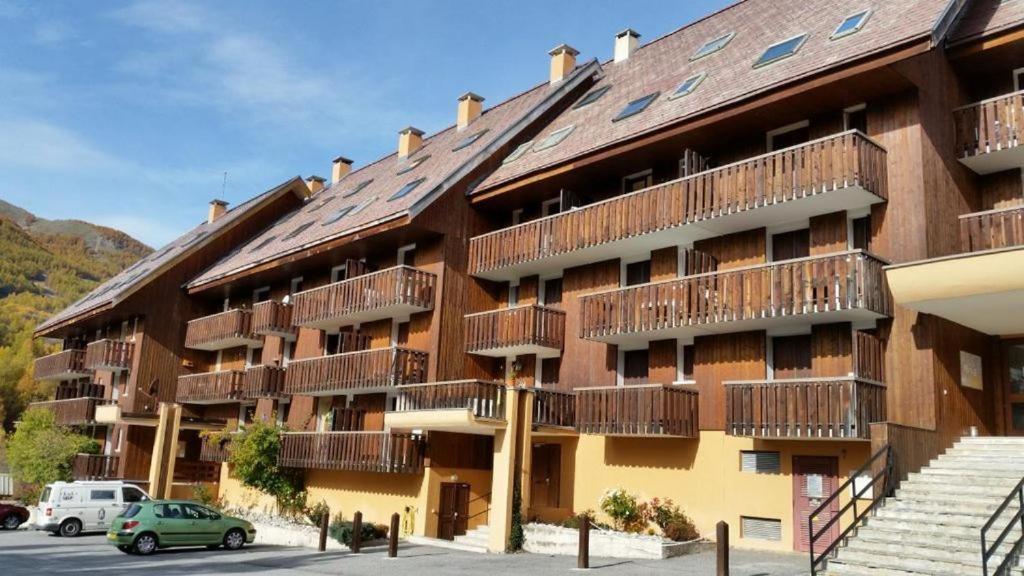 Allos Village Studio Cosy Avec Balcon Exteriör bild